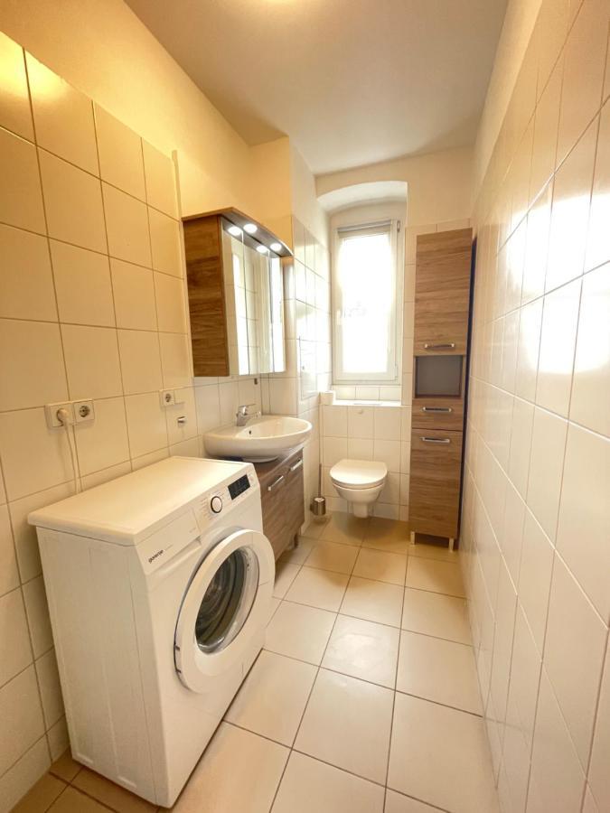 Ferienwohnung Im Stadtzentrum Von Bernau - Schoene Ferienwohnung Mit 1 1/2 Zimmern, Bad, Spuelmaschine, Waschmaschine, Komplette Kueche, Wlan برناو باي برلين المظهر الخارجي الصورة