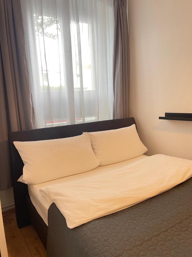 Ferienwohnung Im Stadtzentrum Von Bernau - Schoene Ferienwohnung Mit 1 1/2 Zimmern, Bad, Spuelmaschine, Waschmaschine, Komplette Kueche, Wlan برناو باي برلين المظهر الخارجي الصورة
